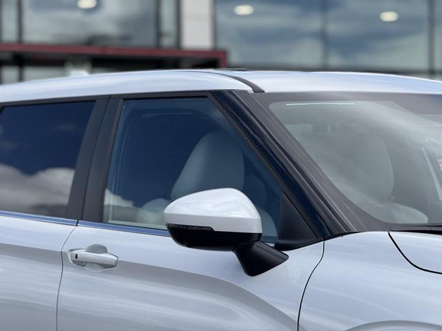 new 2025 Mitsubishi Outlander car, priced at $40,040