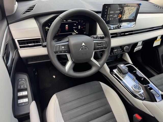 new 2025 Mitsubishi Outlander car, priced at $40,040