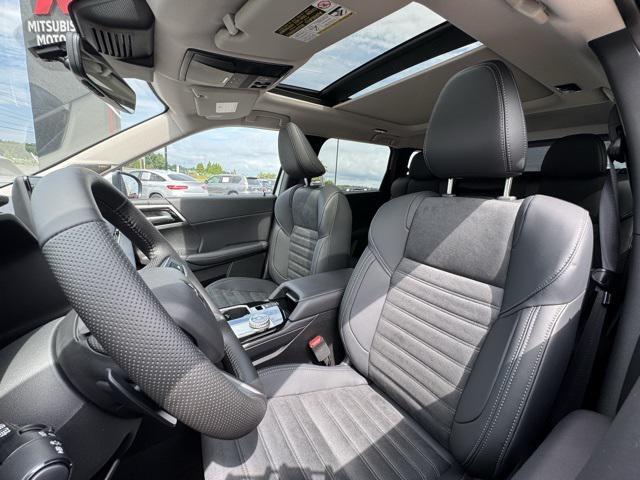 new 2025 Mitsubishi Outlander car, priced at $33,491