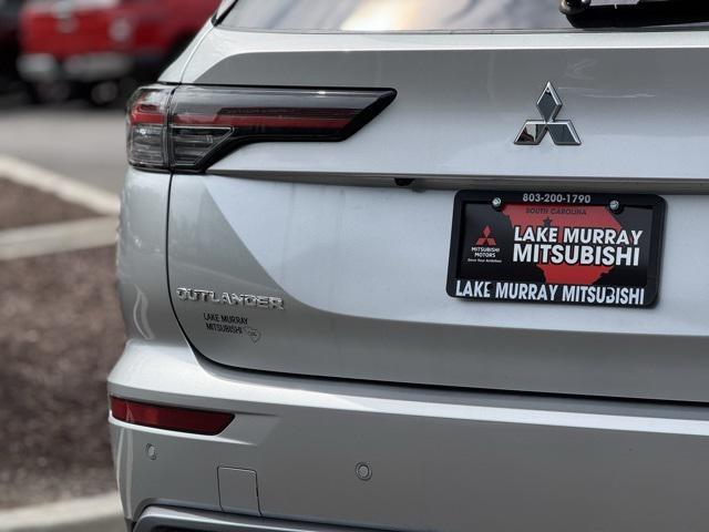 new 2025 Mitsubishi Outlander car, priced at $33,491
