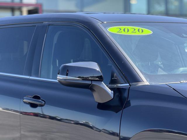 used 2020 Toyota Highlander car, priced at $24,991
