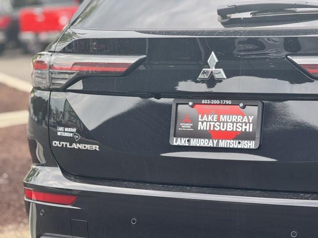 new 2025 Mitsubishi Outlander car, priced at $33,991