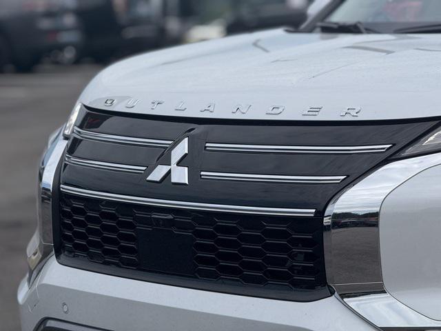 new 2025 Mitsubishi Outlander car, priced at $35,991
