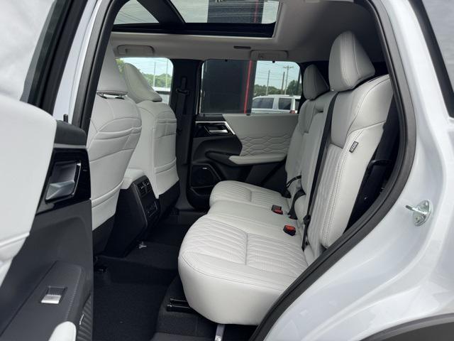 new 2025 Mitsubishi Outlander car, priced at $35,991