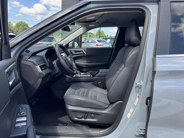 new 2025 Mitsubishi Outlander car, priced at $30,991