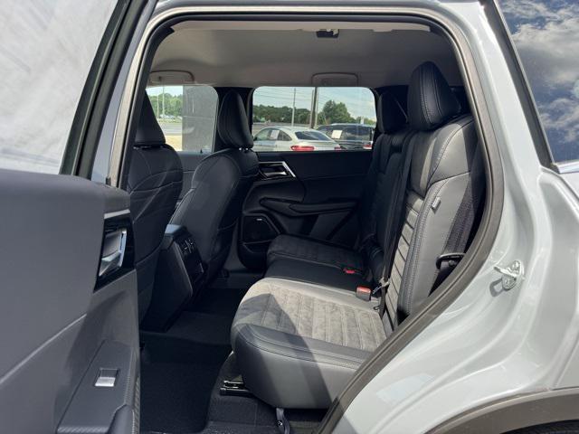 new 2025 Mitsubishi Outlander car, priced at $30,991