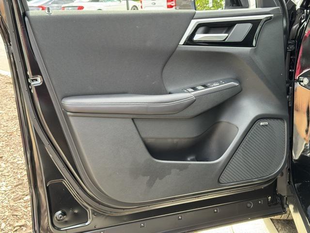 new 2025 Mitsubishi Outlander car, priced at $31,670