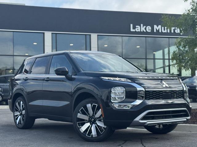 new 2025 Mitsubishi Outlander car, priced at $39,940