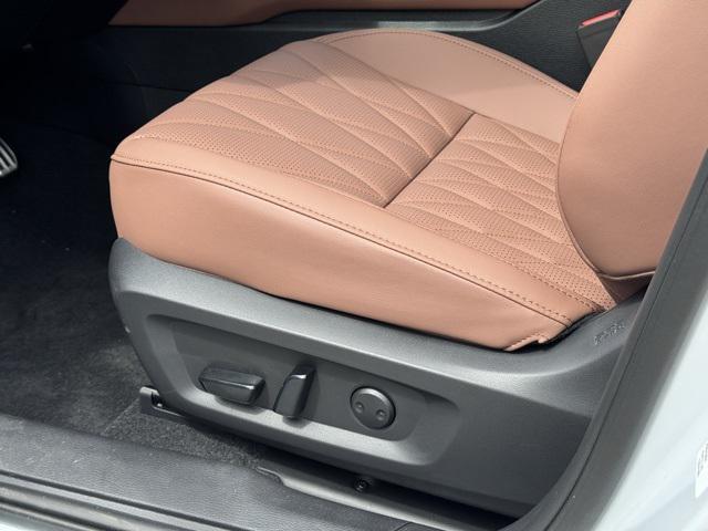 new 2025 Mitsubishi Outlander car, priced at $38,991