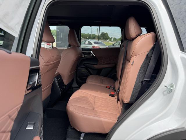 new 2025 Mitsubishi Outlander car, priced at $38,991