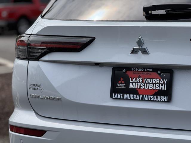 new 2025 Mitsubishi Outlander car, priced at $38,991