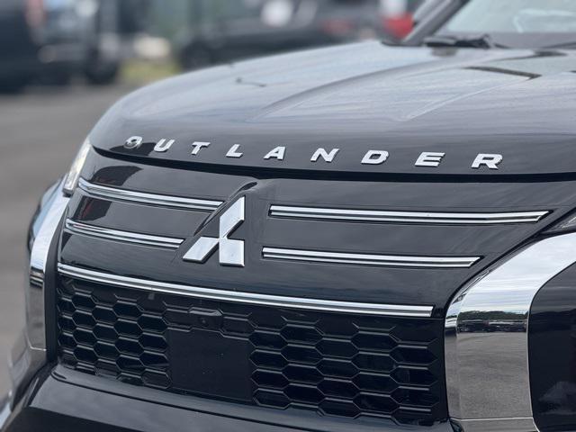 new 2025 Mitsubishi Outlander car, priced at $35,991