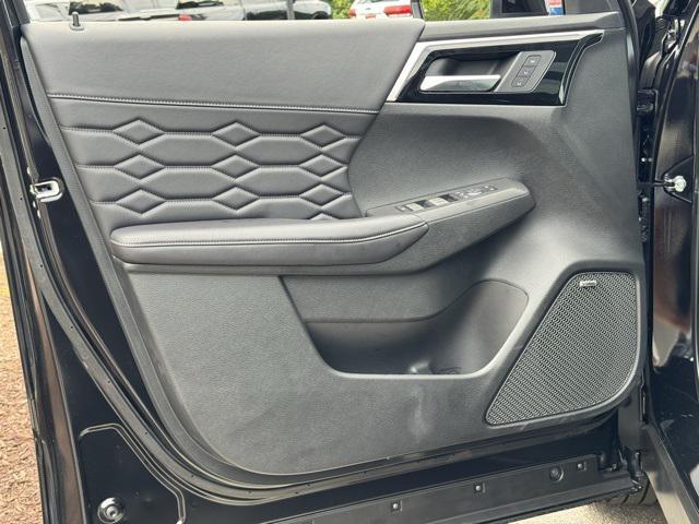 new 2025 Mitsubishi Outlander car, priced at $35,991