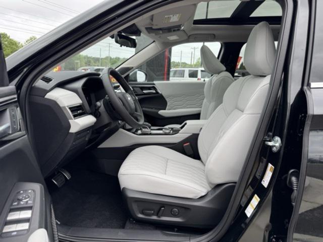 new 2025 Mitsubishi Outlander car, priced at $39,491
