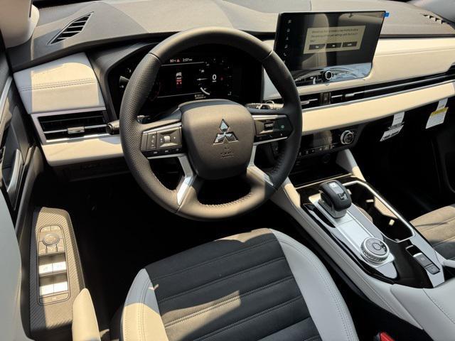 new 2025 Mitsubishi Outlander car, priced at $33,991
