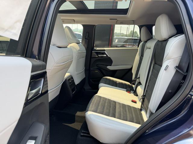 new 2025 Mitsubishi Outlander car, priced at $33,991