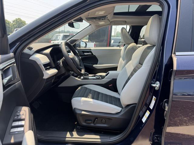 new 2025 Mitsubishi Outlander car, priced at $33,991