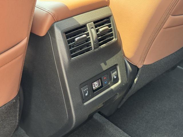 new 2025 Mitsubishi Outlander car, priced at $38,991