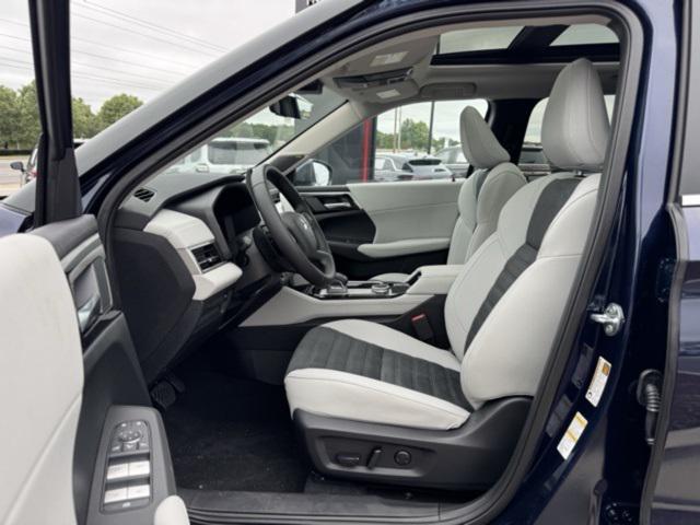 new 2025 Mitsubishi Outlander car, priced at $39,345
