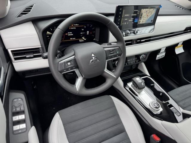 new 2025 Mitsubishi Outlander car, priced at $39,345