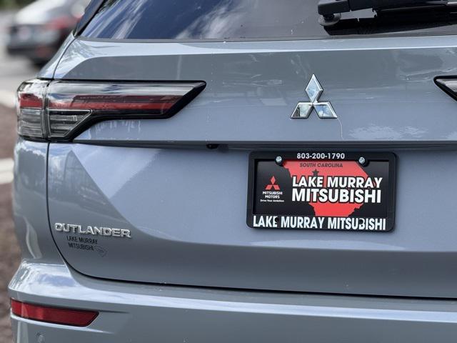 new 2025 Mitsubishi Outlander car, priced at $46,790