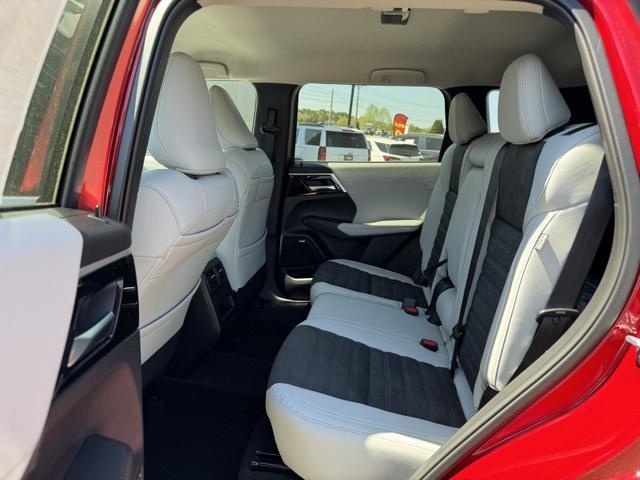 new 2025 Mitsubishi Outlander car, priced at $32,991