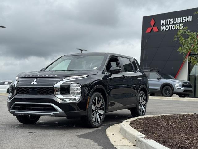 new 2025 Mitsubishi Outlander car, priced at $39,345