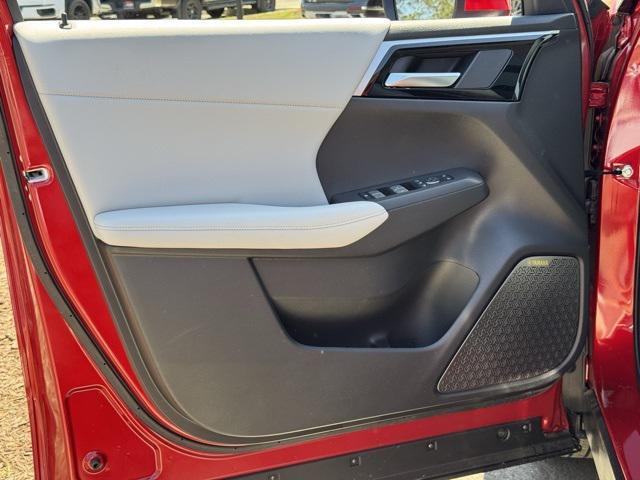 new 2025 Mitsubishi Outlander car, priced at $33,991