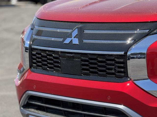 new 2025 Mitsubishi Outlander car, priced at $33,991