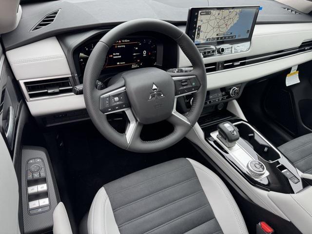 new 2025 Mitsubishi Outlander car, priced at $39,940