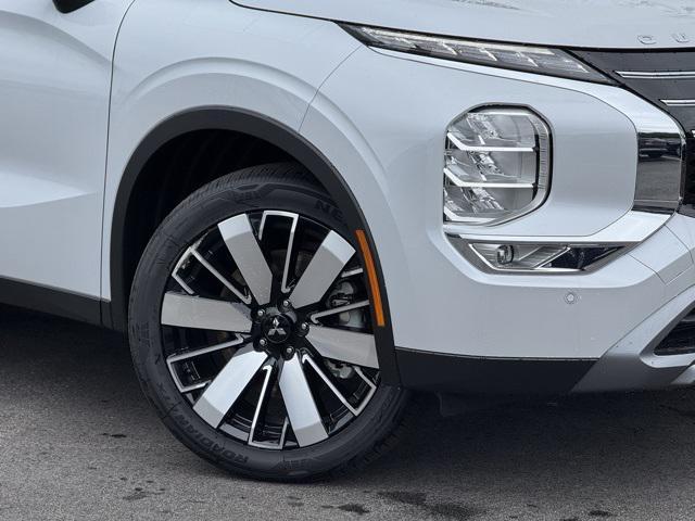 new 2025 Mitsubishi Outlander car, priced at $39,940
