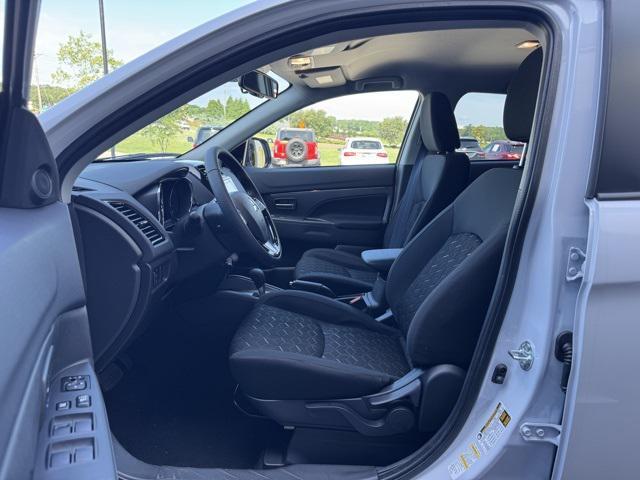 new 2025 Mitsubishi Outlander Sport car