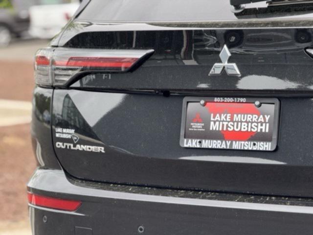 new 2025 Mitsubishi Outlander car, priced at $39,491