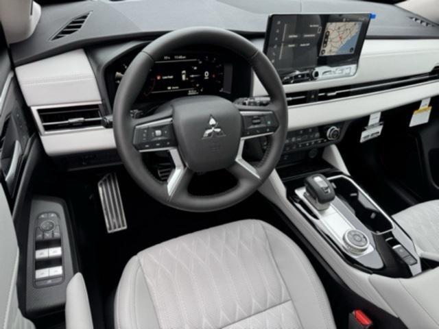 new 2025 Mitsubishi Outlander car, priced at $39,491