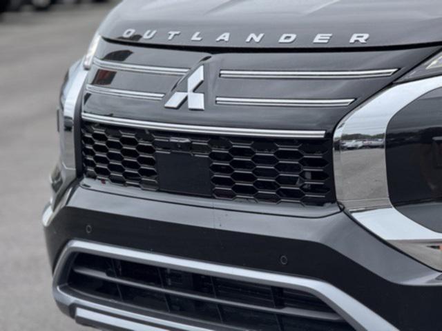 new 2025 Mitsubishi Outlander car, priced at $39,491