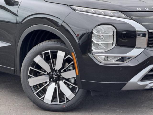 new 2025 Mitsubishi Outlander car, priced at $39,491
