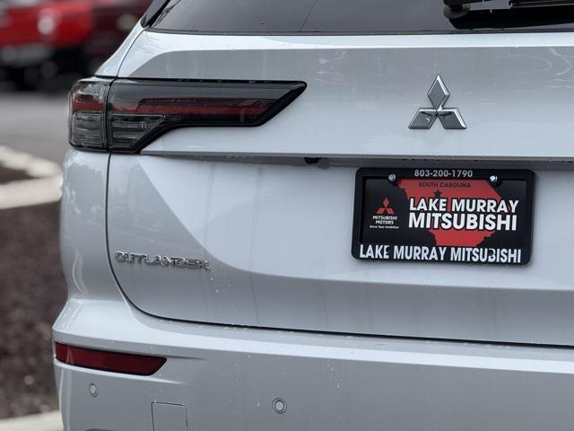 new 2025 Mitsubishi Outlander car, priced at $39,940