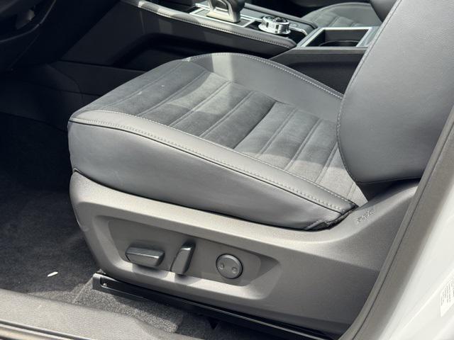 new 2025 Mitsubishi Outlander PHEV car, priced at $34,991