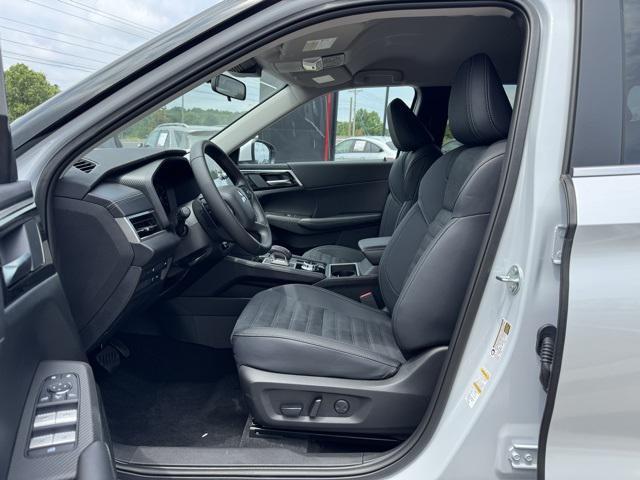 new 2025 Mitsubishi Outlander PHEV car, priced at $34,991