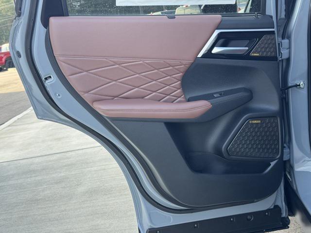 new 2025 Mitsubishi Outlander car, priced at $44,750