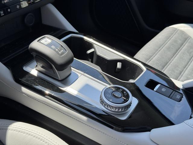new 2025 Mitsubishi Outlander car, priced at $34,991