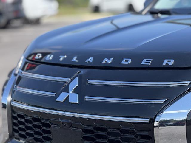 new 2025 Mitsubishi Outlander car, priced at $36,700