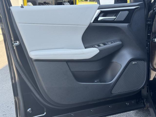 new 2025 Mitsubishi Outlander car, priced at $36,700