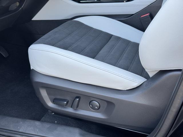 new 2025 Mitsubishi Outlander car, priced at $36,700