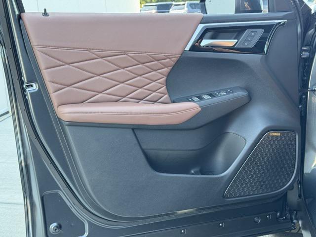 new 2025 Mitsubishi Outlander car, priced at $44,455