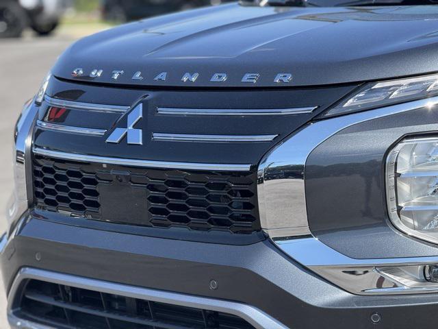 new 2025 Mitsubishi Outlander car, priced at $44,455