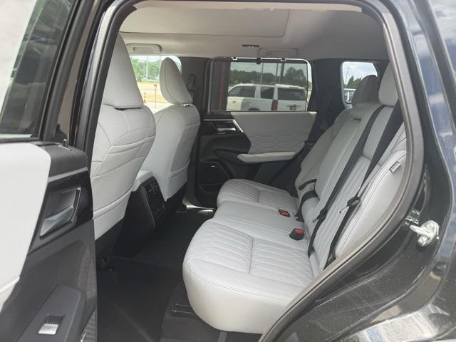 new 2025 Mitsubishi Outlander car, priced at $35,991