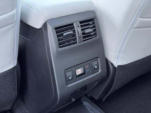 new 2025 Mitsubishi Outlander PHEV car