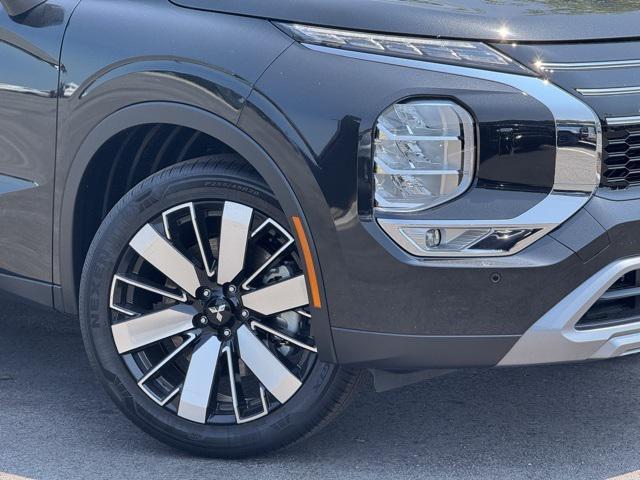 new 2025 Mitsubishi Outlander car, priced at $39,880