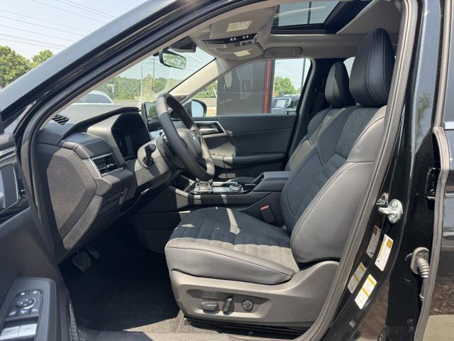 new 2025 Mitsubishi Outlander car, priced at $39,880